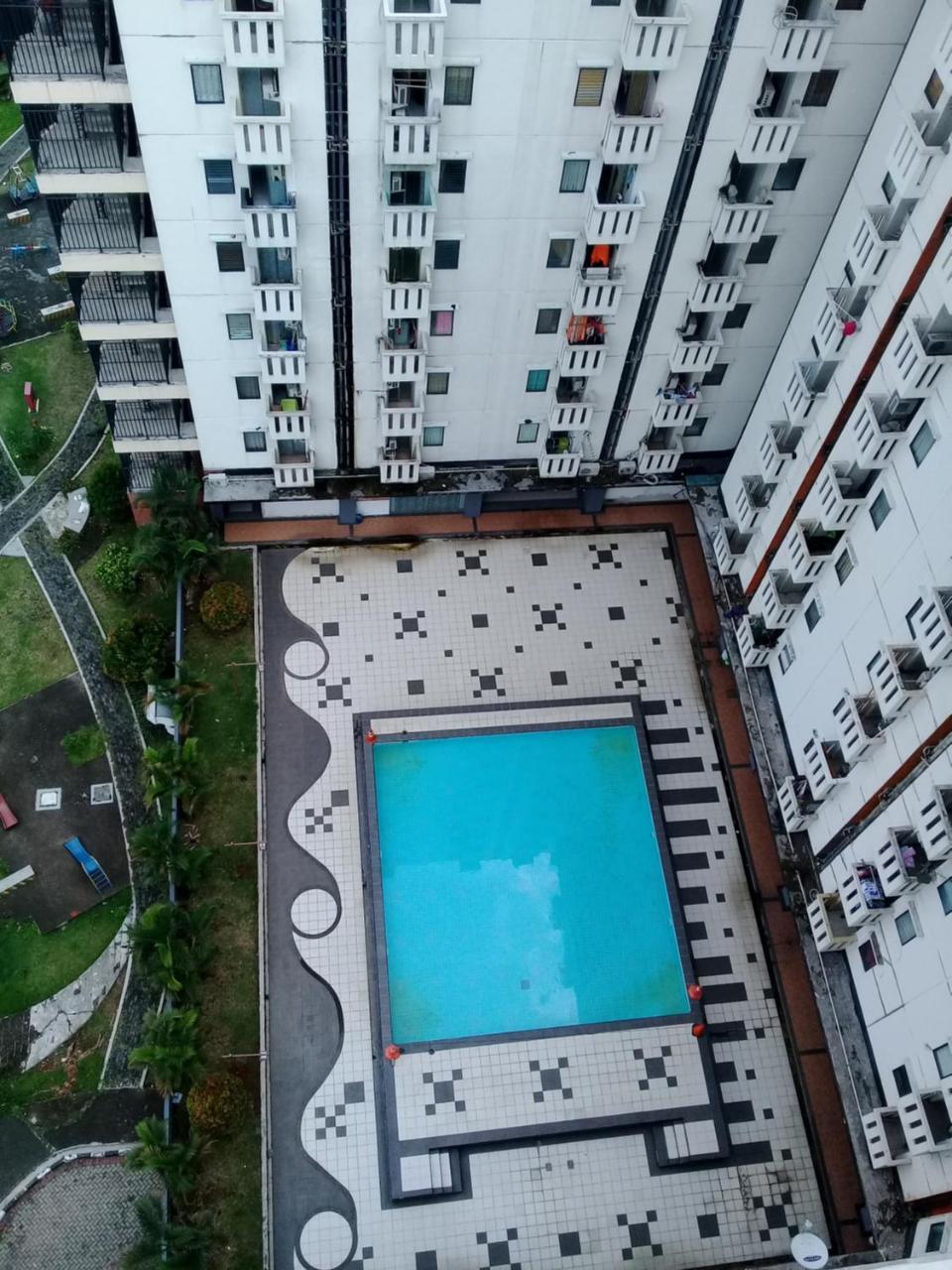 Raja Property Jakarta Buitenkant foto
